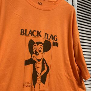 AHUQ 1スタ オレンジ バンド Tシャツ ブラックフラッグ BLACK FLAG ミッキー 90s 00s ビンテージ アメリカ 古着 卸 仕入れ