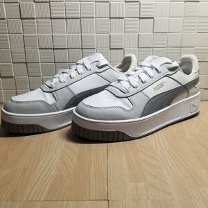 送料無料・新品未使用！！プーマ PUMA カジュアルシューズ スニーカー / キャリーナ ストリート / 厚底 定価8690円 24.5ｃｍ