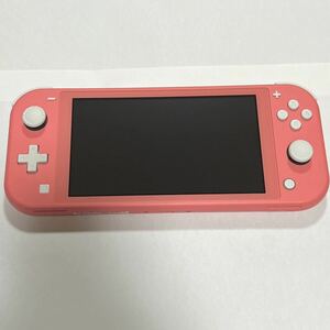 美品 Nintendo Switch Lite コーラル 2022年製 ニンテンドースイッチライト 任天堂 NINTENDO スイッチ スイッチライト