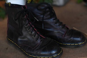 102867 ヴィンテージ　ブーツ　「ドクターマーチン」　Dr. Martens　8ホール　アンティーク　ビンテージ　ブーツ　パンク　