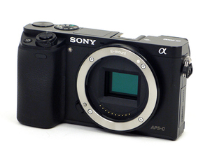 【中古】SONY α6000 ボディ ILCE-6000/B 本体のみ 液晶画面いたみ [管理:1050024809]