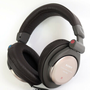 【中古】 ヘッドホン ソニー SONY MDR-Z900 モニターヘッドホン 密閉型