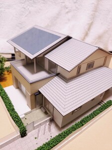 マニア必見！詳細不明品！住宅模型　建築模型♪※スケールは分かりませんが立派な造りをしています！業界の参考品として如何でしょうか？