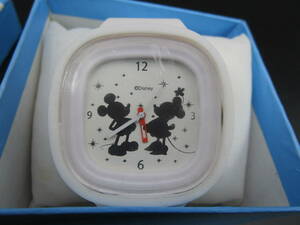 Disney　ディズニー　腕時計　アミューズメント専用景品　電池切れ　⑰