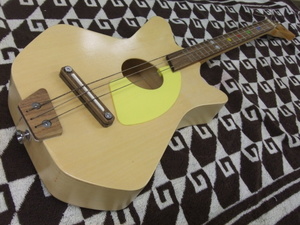 【Loog】ルーグ 3弦ミニギター 3歳からプレイできる☆子どもサイズの3本弦　格安2000円スタート