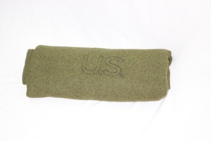 【中古】ブランケット　毛布　アウトドア USネーム付　USGI 　USA陸軍　異臭無し　ウール 払い下げ　Berry Goutte conditionODグリン　残1