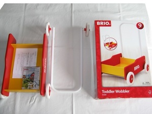 ★送料無料 中古品 美品 未組み立て品 ダメージ有 BRIO 31350 Toddler Wobbler 手押し車 赤 赤ちゃんの歩行練習に最適 カート 玩具入れ★