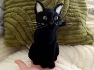 Ryan☆ハンドメイド羊毛フェルト☆お座り黒ねこ☆手黒猫☆ねこ☆オブジェ☆