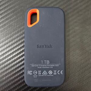 SanDisk 1TB Extreme ポータブル外付けSSD 使用時間27時間