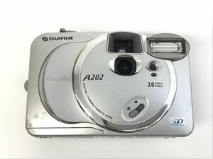 32786 【動作品】 FUJIFILM富士フイルム FinePix A202 コンパクトデジタルカメラ 電池式