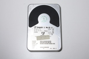 Z14 【中古】 Seagte ST3854A 3.5Inch Ide Hard Drive 852MB