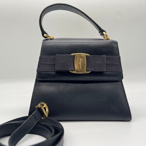 【美品/希少品】サルヴァトーレフェラガモ Salvatore Ferragamo ミニ ハンドバッグ ヴァラリボン ガンチーニ 2way レザー ゴールド金具 紺