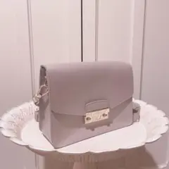 FURLA  フルラ  ショルダーバッグ  グレージュ