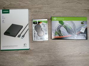 動作確認済み Seagate FireCuda ST2000LX001 2.5インチ SSHD 2TB 内蔵ドライブ 6Gb/s MLC/8GB 5400rpm PS4にも UGREEN変換ケース付き