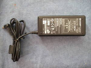 SHARP ACアダプターEA-RJ1V DC19V 3.16A 外径 5.5mm