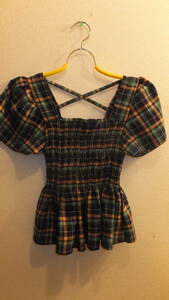 ★Ladies tops★ Size S オクトーバーフェストみたいなトップス サイズＳくらい　USED IN JAPAN