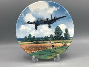 英国 限定品 ロイヤルドルトン 飛行機 戦闘機 スターリング Stirling Home Run 皿 飾り皿 絵皿 (758)