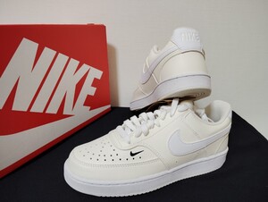 新品24cmナイキコートビジョンホワイトアイボリーCOURTVISION白エアフォース1AF1好きにNIKEレディーススニーカー