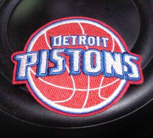 LR赤白青 ■新品　NBA　デトロイト・ピストンズ　Detroit Pistons刺繍ワッペン（パッチ）◆　バスケットボール◎アメリカ　　スポーツ