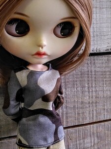 トップス１３　ネオブライス　リカちゃん　オビツ　ピュアニーモ　　ハンドメイド　アウトフィット　Blythe outfit 