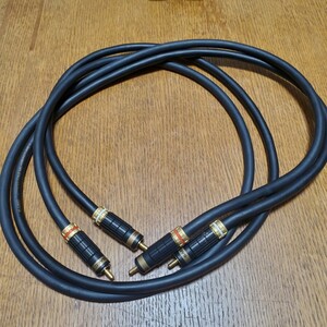 即決　 SAEC STRESS FREE 6N HYBRID CABLE RCA 　1.2m ペア。