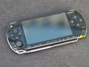 M10699 SONY PSP 1000 アダプターで通電確認OK バッテリー付 ゲーム未チェック 本体のみ エアで内部清掃済 ゆうぱっく60 0605