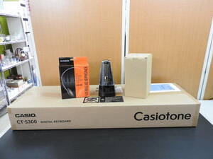 【未使用品】CASIO カシオ◆61鍵盤 Casiotone キーボード 電子ピアノ CT-S300 2023年製 ブラック ヘッドホーン メトロノーム付◆「KA3036」