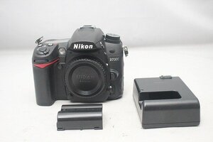 良品　 シャッター数5000回 Nikon ニコン D7000 ボディ デジタル一眼レフカメラ