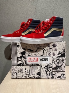 ヴァンズ VANS バンズ スケートハイ レディース スニーカー 【 SK8HI MARVEL CAPTAIN WOMENS RED NAVY 】中古美品！　送料無料！