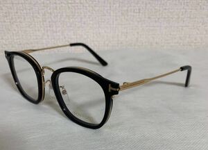 TOMFORD 5568 ブラック×ゴールドフレーム