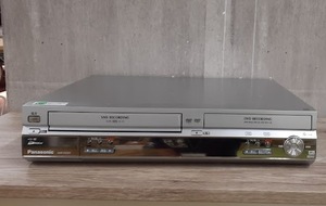 L0918-03　DVDレコーダー（VHSビデオ一体型）panasonic DMR-ES30V