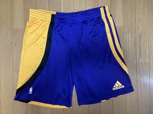 adidas アディダス NBA LAKERS レイカーズ　バスケ　ハーフパンツ ショートパンツ O/M