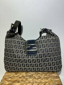 FENDI/フェンディ/マンマバケット/ワンショルダー/ハンドバッグ/ズッキーノ/ズッカ柄/FFロゴ/レディース/1119g2