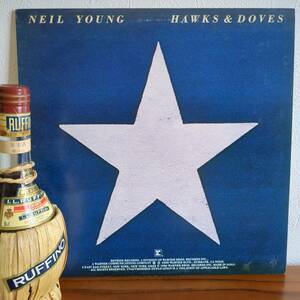 al045■LPレコード洋楽　NEIL YOUNG ニール・ヤング『HAWKS＆DOVES』邦題タカ派とハト派　1980年作　70年代総括アルバム　ROCK　FOLK