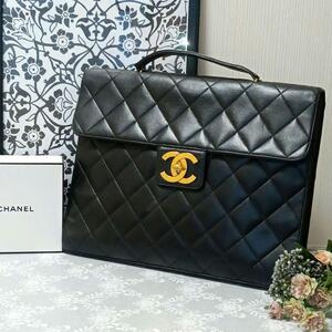 【美品】CHANEL シャネル　ビジネスバッグ　ハンドバッグ　ラムスキン　シングルフラップ　　黒 　ブラック　ターンロック