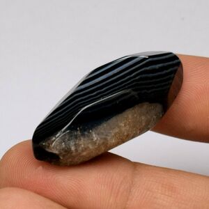 【天然大粒アゲートルース 68.63ct:2987】40.7x16.0x14.6mm マダガスカル産 Natural Agate 裸石 標本 コランダム 鉱物 宝石 Madagascar