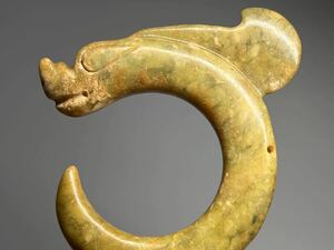 古美術 中国古玉 手彫り 紅山文化 C型龍 玉礼器 祭祀器 根付 お守り 大型