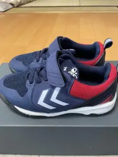 防水スニーカー　サッカースパイクシューズ　19センチ【Hummel ヒュンメル】