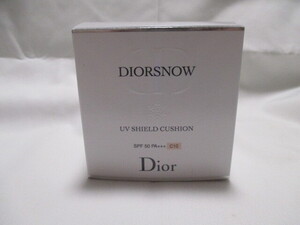 DIOR　ディオール　スノー　UV　シールド　クッション　Ｃ１０　１５ｇ×２　未使用品