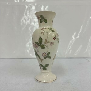 K801-K44-4982 WEDGWOOD ウェッジウッド WILD STRAWBERRY ワイルドストロベリー 花瓶 花器 フラワーベース 約口径5.6×高さ18.4cm ⑩