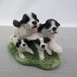 輸入品 コッカー・スパニエル ファミリー 置物/アメリカ製/1995 UDC/WHITE AND BLACK COCKER SPANIEL FAMILY/犬 DOG インテリアなどに　60