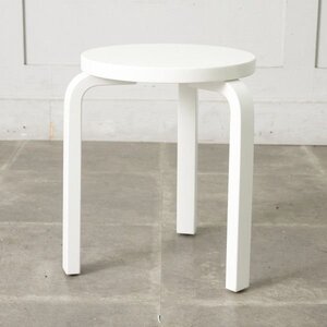 IZ84183N★Artek スツール 60 ホワイトラッカー 3本脚 アルテック stool アルヴァ・アアルト スタッキング 椅子 腰掛け バーチ AlvarAalto