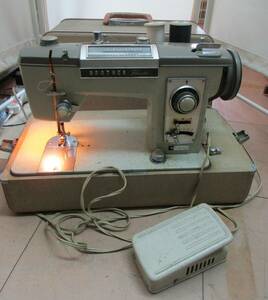 T10-123 BROTHER(ブラザー) ミシン 【J-A1】Pacesetter SEWING MACHINE MOTOR(9-2283) フットコントローラー/カバーケース付き 昭和レトロ