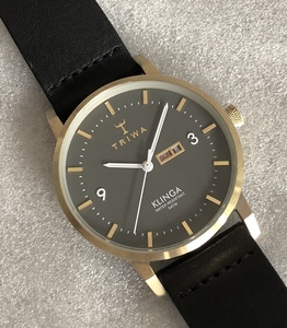 TRIWA KLINGA デイデイト 時計 ゴールド カラー 黒 ウォッチ 稼働品 トリワ シンプル 北欧 スウェーデン 共用 シェア