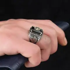 メンズ　リング　指輪　ボーイ　プレゼント　ブラック　個性的　レトロ　ジルコン