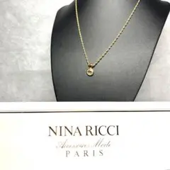 【正規品】NINA RICCI ゴールドカラー ロゴネックレス