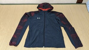 【落札後即発送／送料無料】ＵＡフットボールチャレンジャー・ウーブンジャケット　ランニングウェア　UNDER ARMOUR　サイズ：SM