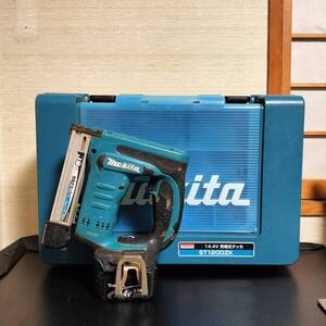 【動作品】 makita マキタ 充電式タッカ ST120D 箱 電池パック タッカー