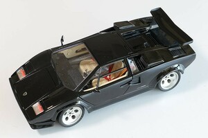 【美品】ミニカー ダイキャスト ランボルギーニ カウンタック 黒 ブラーゴ Bburago 5000 QUATTROVALVOLE 1988 1/18