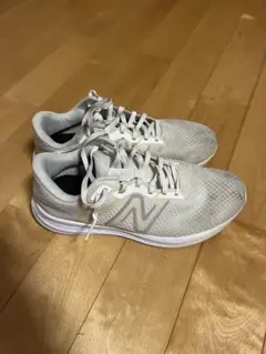 New Balance 413 ランニングシューズ ホワイト 25センチ